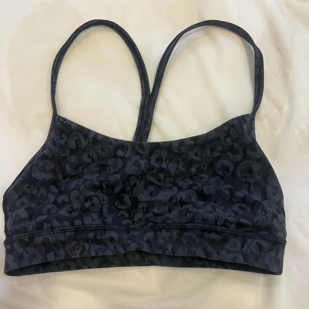 Lululemon black sports bra